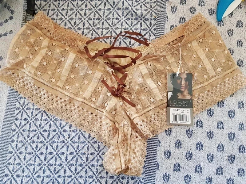 Culotte beige et marron en dentelle neuve taille 42